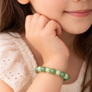 Handmade Elegant Green Beaded Bracelet